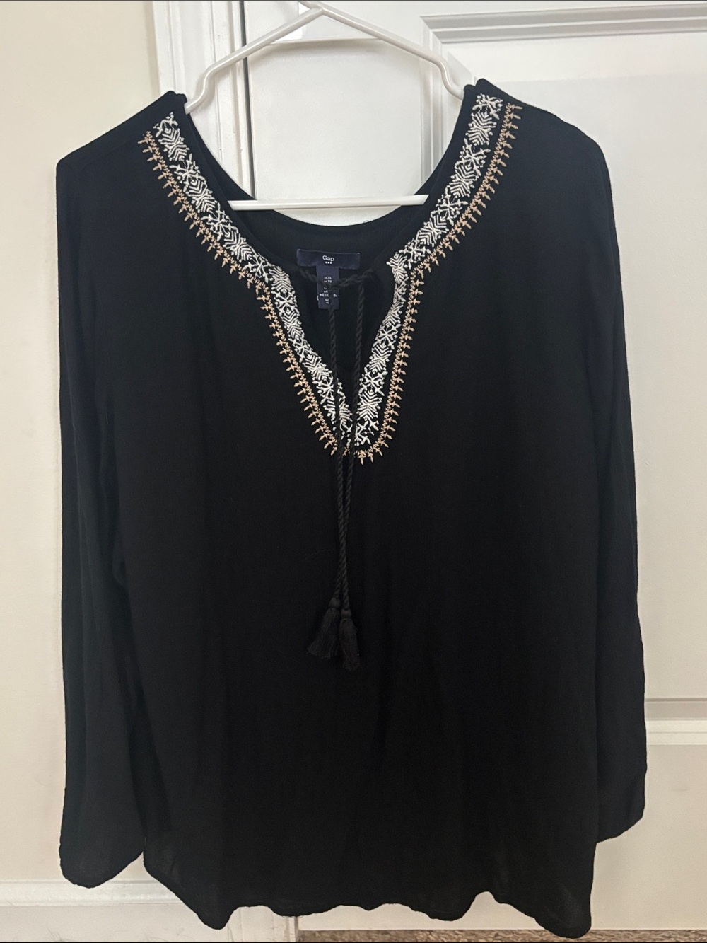 GAP Black Long-Sleeve V-Neck Tunic with White & Tan Embroidery
